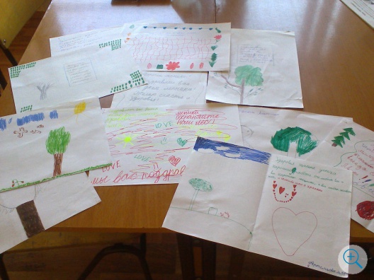 Изготовление открыток ко Дню работников лесного хозяйства детским объединением «Кедр» (школьное лесничество)